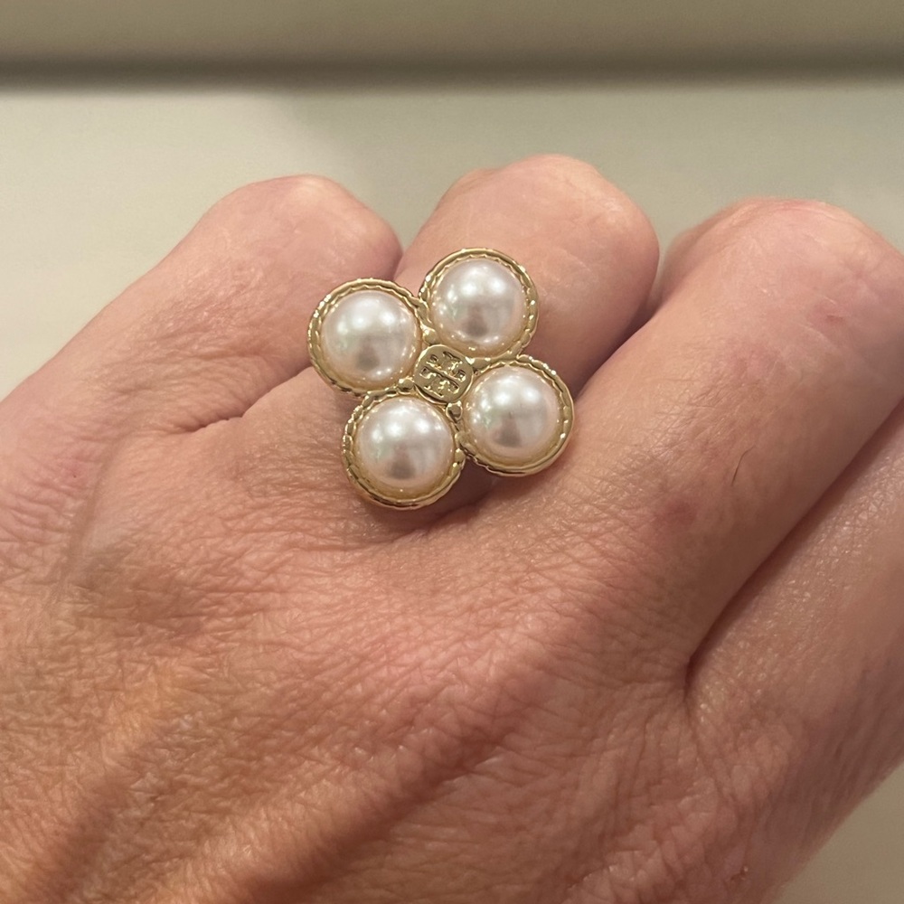 Tory Burch Clover Pearl Ring size 8.